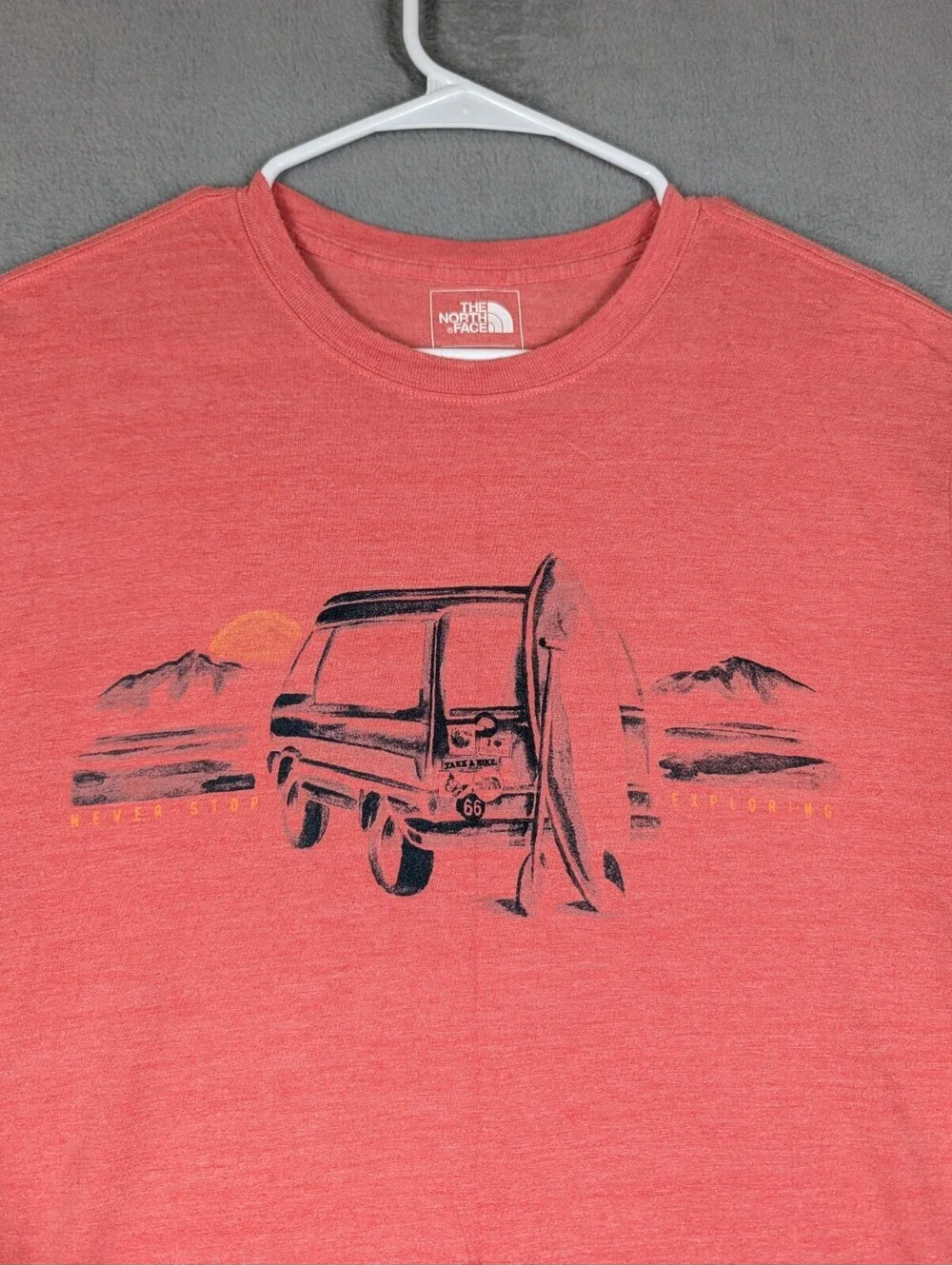 The North Face Mens Large Red Heather Never Stop Exploring Van Surf Graphic Tees